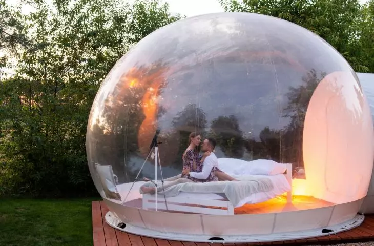 In the Bubble - accommodation under the stars