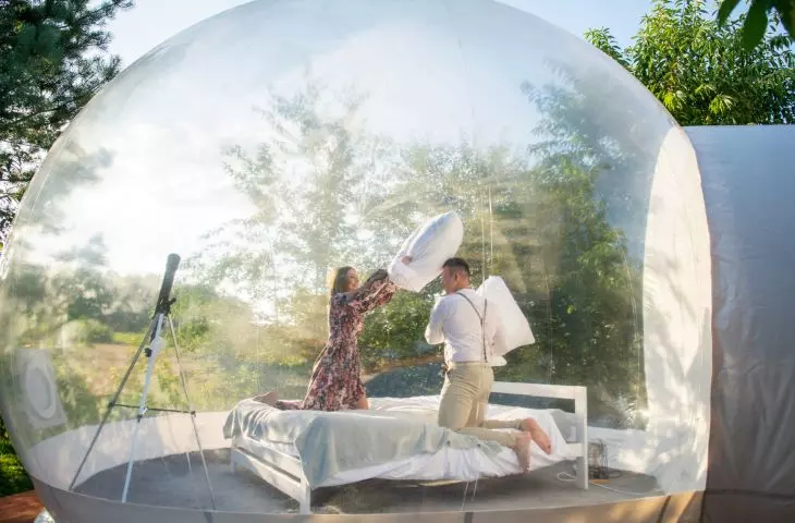 In the Bubble - accommodation under the stars