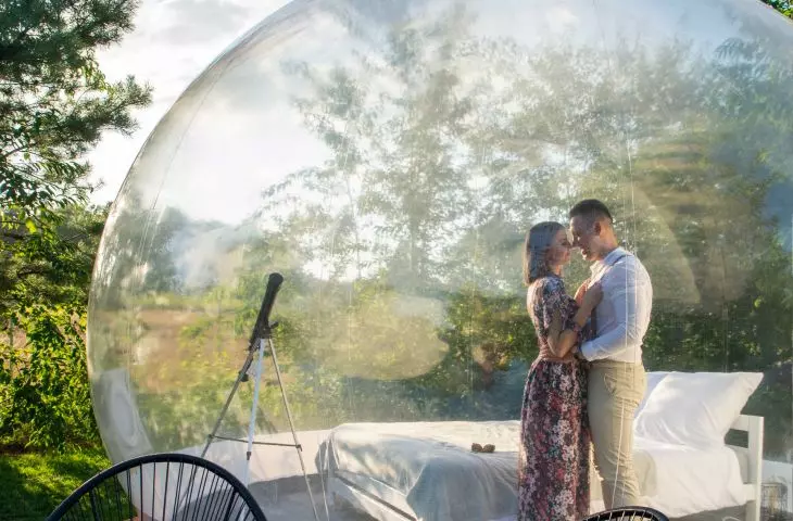 In the Bubble - accommodation under the stars