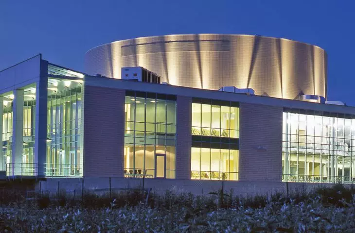 Technical Library and Lecture Center of Poznan University of Technology, WARTA campus - 1st stage of implementation, 