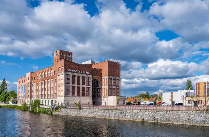Revitalization of the Automatic Mills in Pardubice