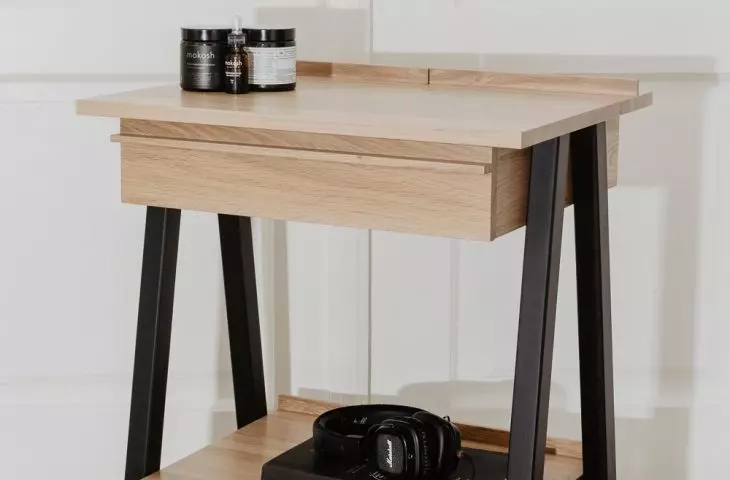 Troots bedside table