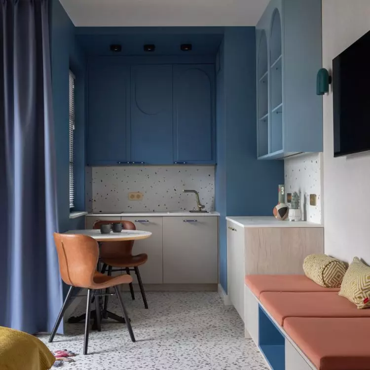 The interior is inspired by California's Palm Springs