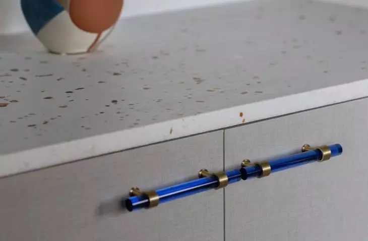 The area above the countertop was lined with the same resinous material