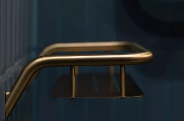 Shower detail
