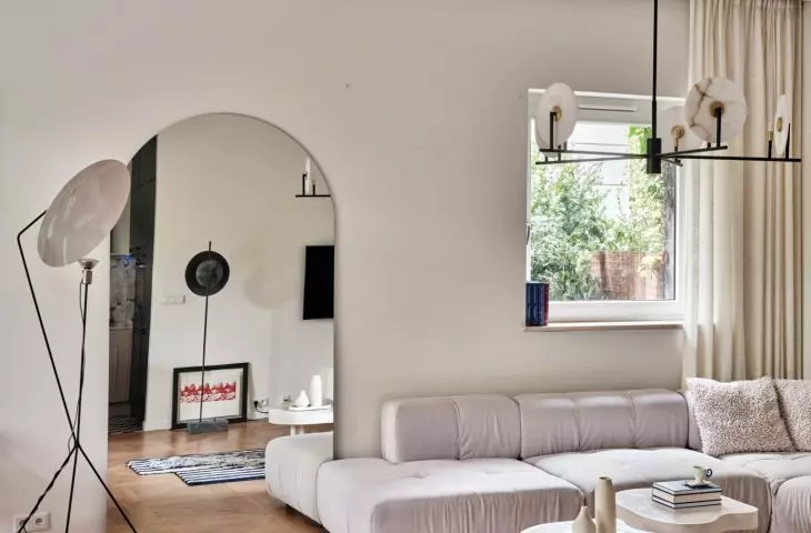 Interior inspired by Parisian mansions combines beauty and functionality, elegance and comfort