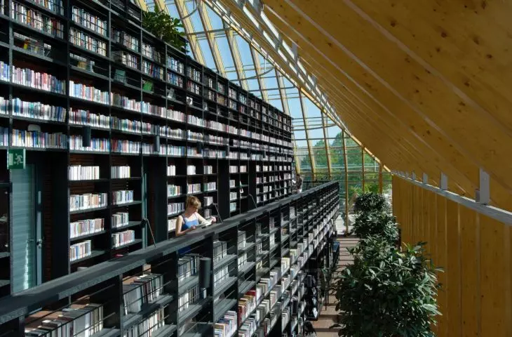 Biblioteka w Spijkenisse, Holandia