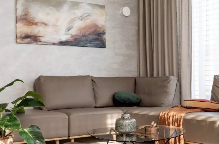 Natural interior of the Na Mezzoli project - living room