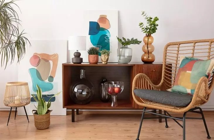 Modern bedrooms are no longer just sleeping spaces, but also places where we work, read books, watch movies and even do yoga