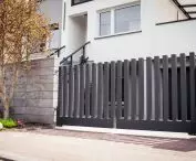 aluminiowe ogrodzenie grzebieniowe