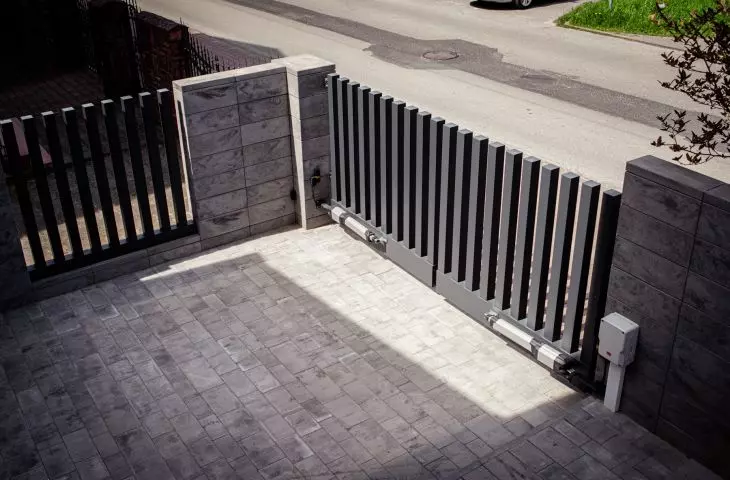 aluminum comb fence