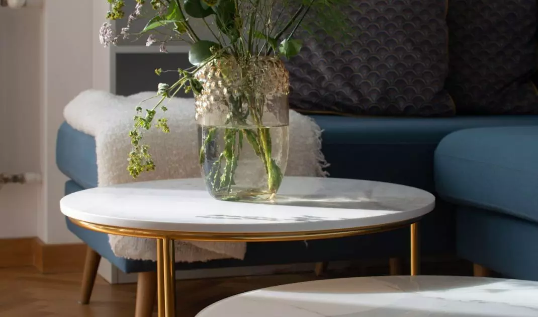 Projekt Studio HOKA pokazuje, że nawet niewielkie mieszkanie może być eleganckie, wygodne i skrojone na miarę potrzeb użytkownika.