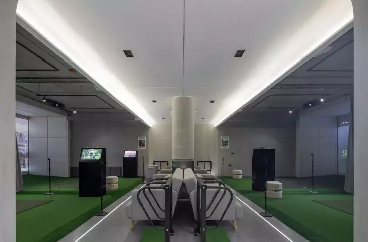 Kryty obiekt golfowy PLP City Range w Bangkoku