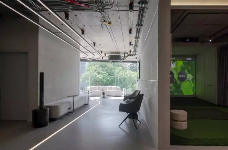 Kryty obiekt golfowy PLP City Range w Bangkoku