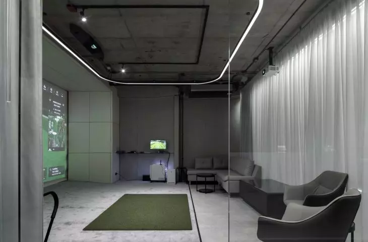 Kryty obiekt golfowy PLP City Range w Bangkoku