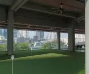 Kryty obiekt golfowy PLP City Range w Bangkoku