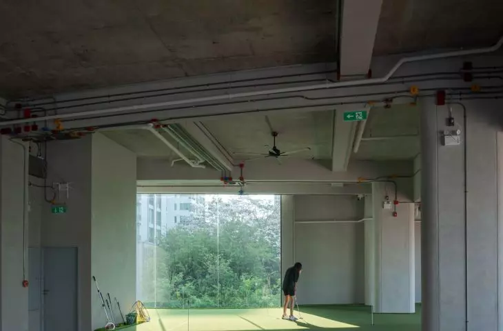Kryty obiekt golfowy PLP City Range w Bangkoku