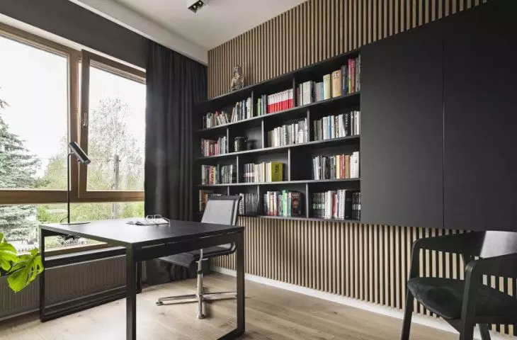 Comfortable interior - original bookcase 