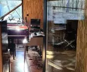 Jagoda Volkov wanted large glass windows in the studio