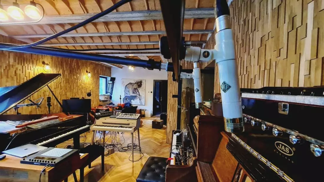 Leśne studio Atanasa Volkova. Przestrzeń inspirowana lasem
