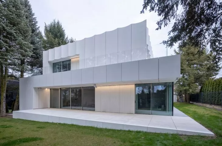 White House on Wola Justowska in Krakow