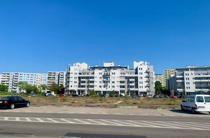 Former runway in Zaspa is adjacent to residential buildings 