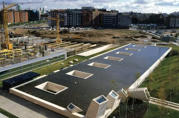 General view of the sheet of water on the surface of the building, which acts as a roof - a mirror reflecting the sky of León