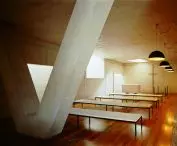 Ceiling skylight to illuminate the space 