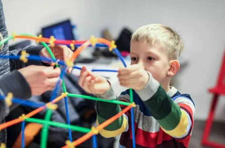 Family workshops, building installations
