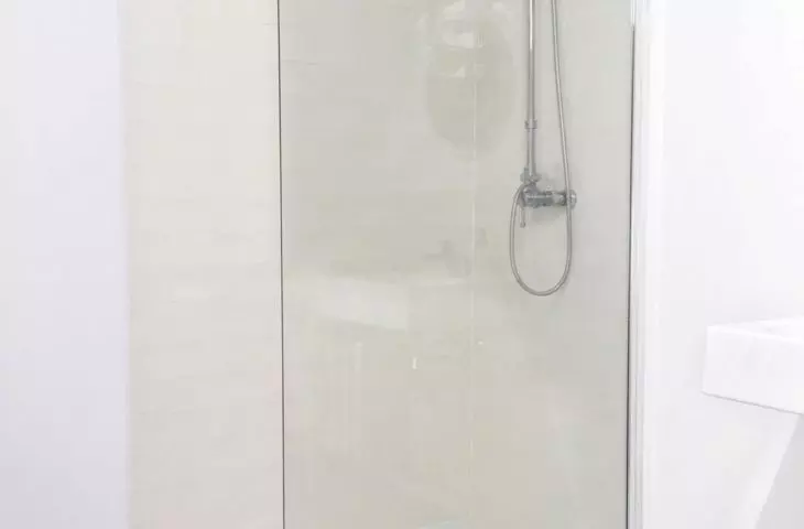 Modern bathroom