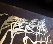 „Underneath the Hard Ground, Soft Ground”, instalacja Alicji Białej