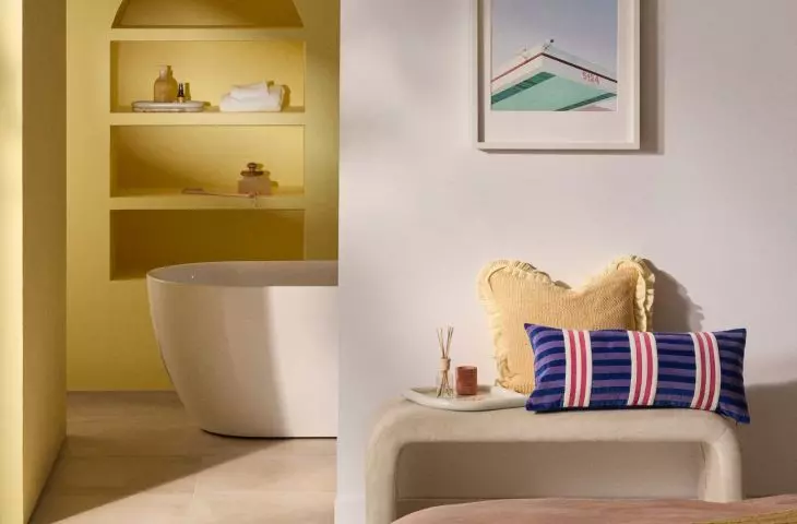 Distinctive color accents build the mood and character of the interior.