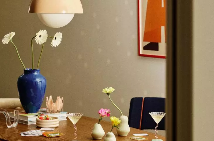 In 2025, it's not just the color that matters, but also its material surroundings.