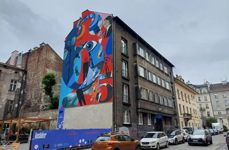 A new mural has appeared on Asnyka Street in Krakow