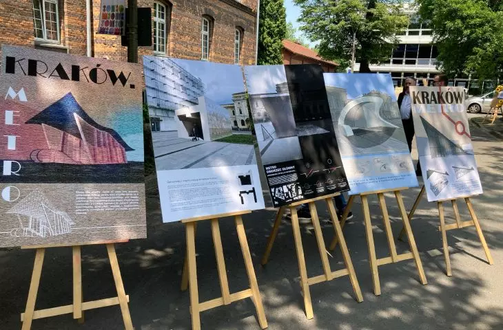 prace nagrodzone i wyróżnione w konkursie na poster ilustrujący wizję wejścia do stacji metra „Dworzec Główny” w Krakowie