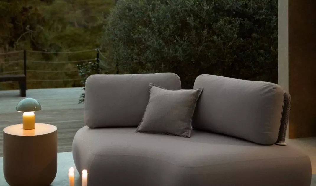 An evening on the terrace gains a new dimension when the play of light becomes the main actor