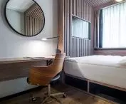pokój hotelowy, część sypialna