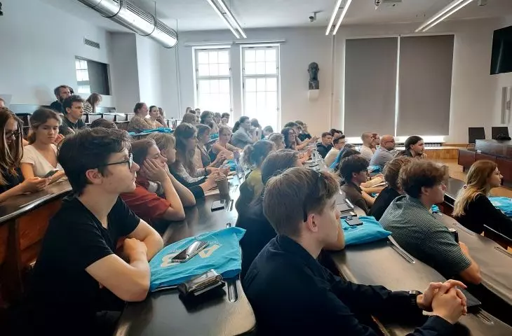 studenci i studenki Politechniki Warszawskiej
