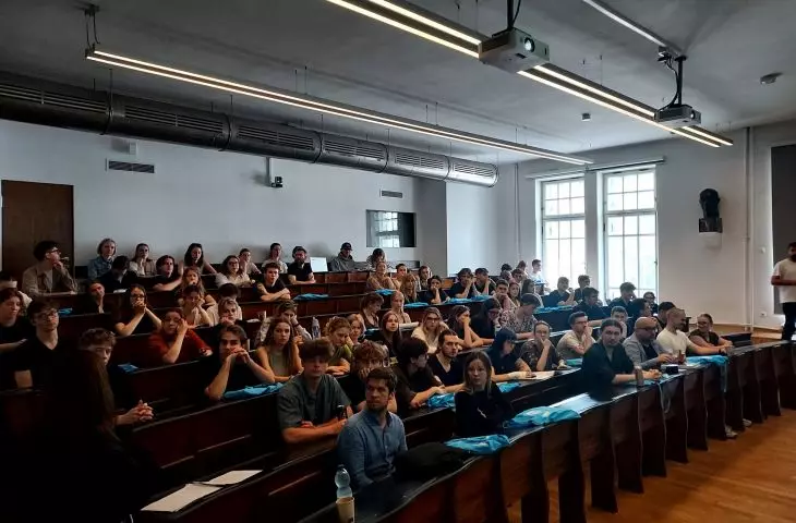 studenci i studentki Politechniki Warszawskiej