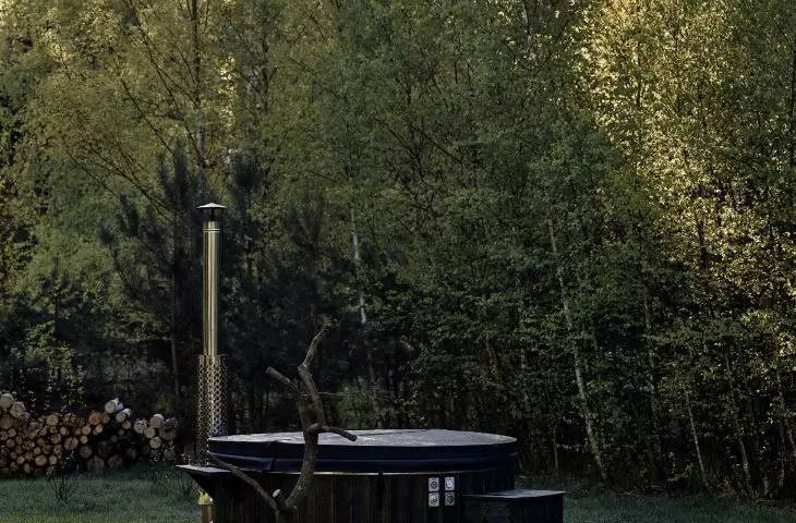 next to the cottage there is a balk
