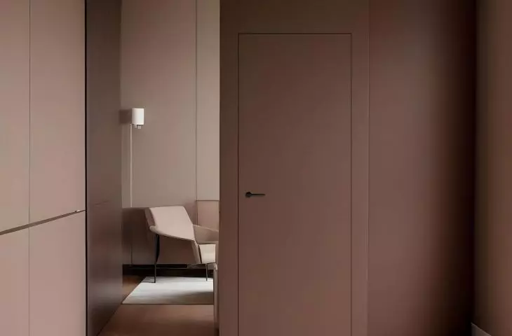Hidden door Sara Pro H220 painted with paint in fashionable Mocha Mousse color.