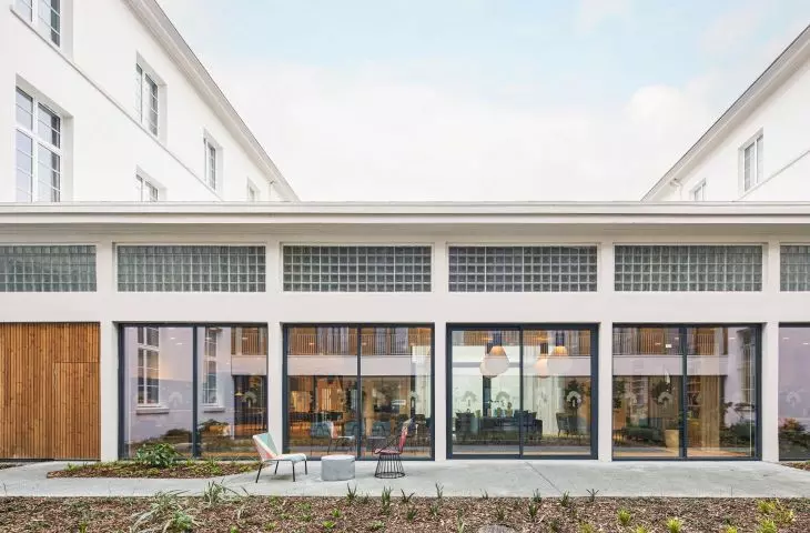 Revitalization of the post office in French Brest