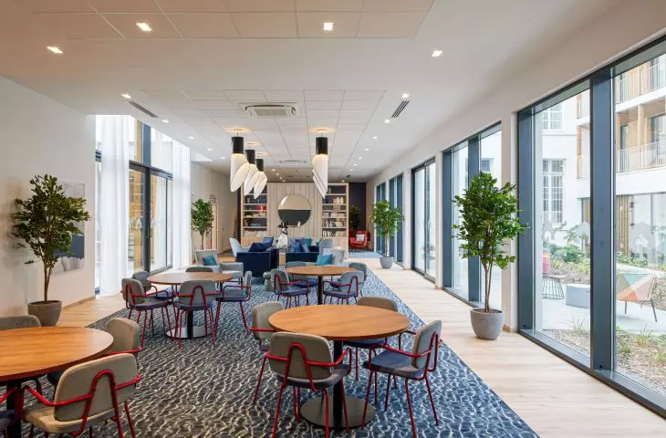 Revitalization of the post office in French Brest