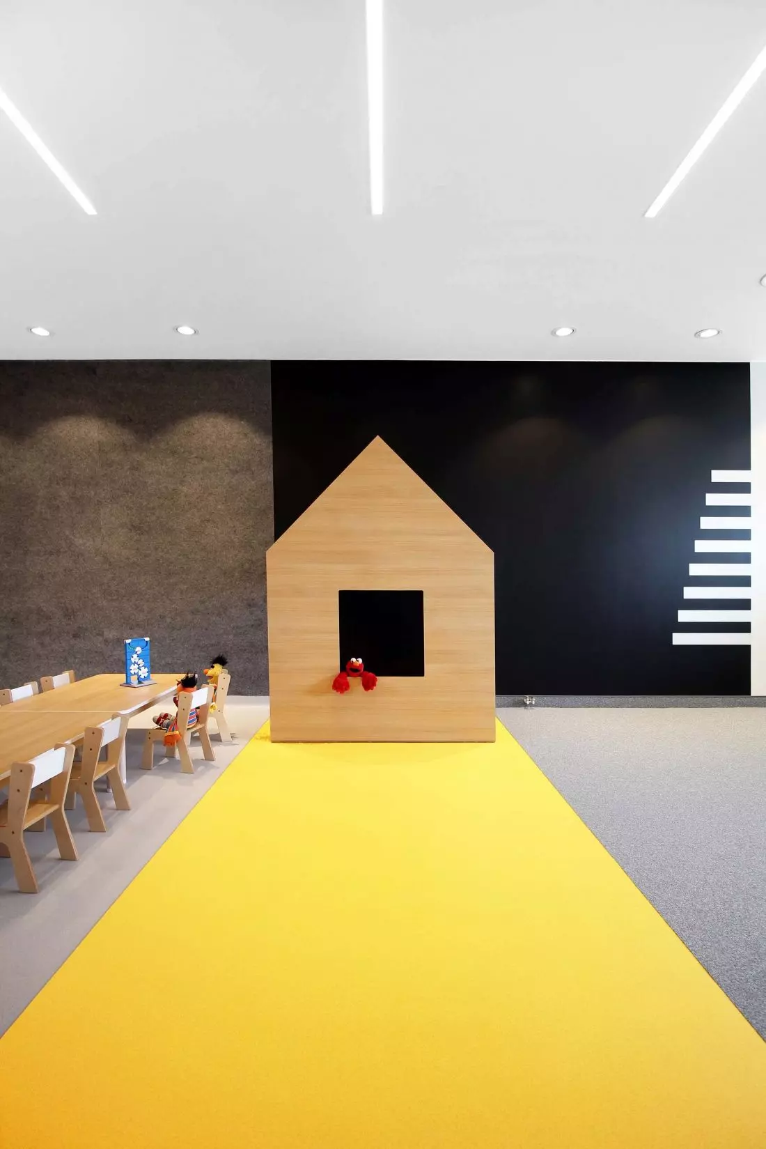 Przedszkole Muzyczne Zebra - sala z domkiem