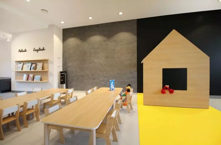 Zebra Music Kindergarten - a room with a house