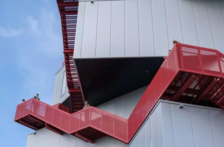 Portlantis tourism and exhibition center in Rotterdam