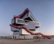 Portlantis tourism and exhibition center in Rotterdam