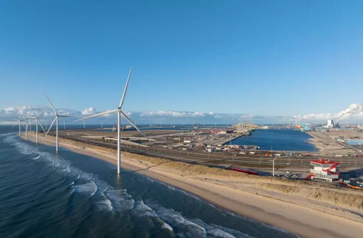 Portlantis tourism and exhibition center in Rotterdam