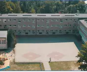 dziedziniec SP nr 77 na Łazarzu w Poznaniu