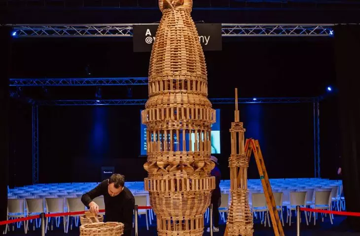 instalacja Raffaele Salvoldiego